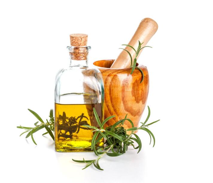 Rosemary Oil for Hair Loss: A Natural Remedy for Thicker, Healthier Hair